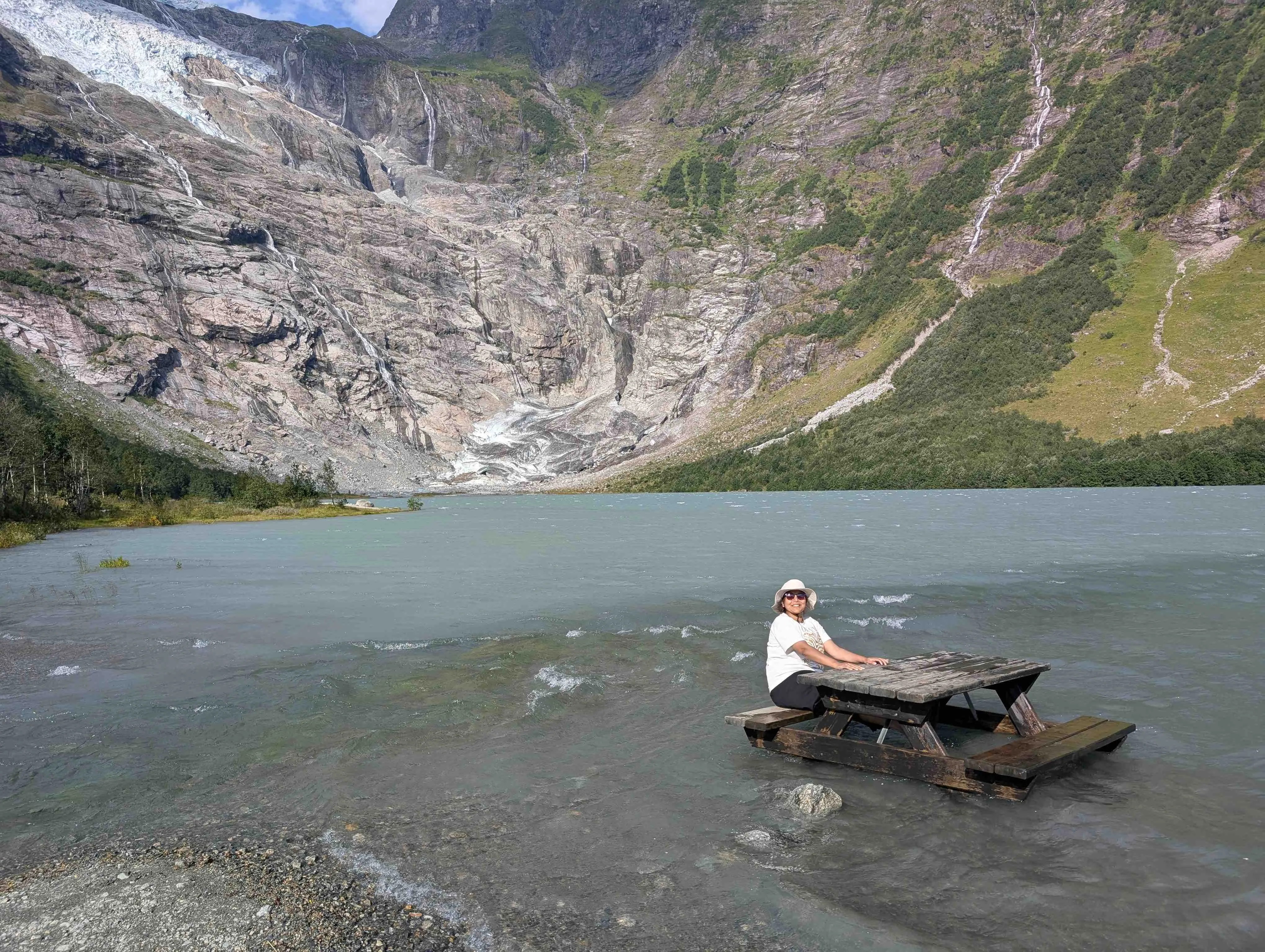 Bøyabreen Glacier Viewpoint